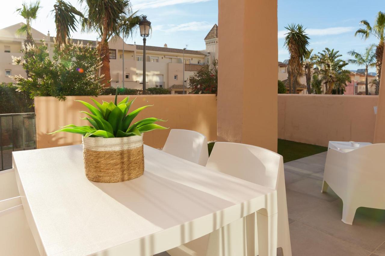 Surf Apartment - Wifi - Parking - Swimming Pool - Patio - Garden Tarifa Exterior photo